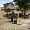 Dave am Wasser bunkern in Äthiopien